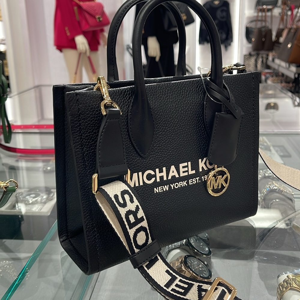 MICHAEL KORS
Mirella Small Pebble Leather Crossbody Bag
Black 
NWT - Picture 10 of 16
